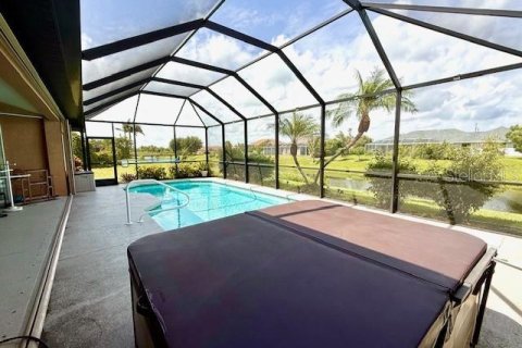 House in Rotonda, Florida 3 bedrooms, 202.9 sq.m. № 1913658 - photo 20
