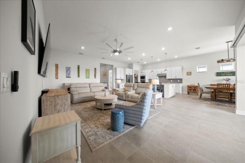 Casa en venta en Ocala, Florida, 3 dormitorios, 234.39 m2 № 2121993 - foto 5