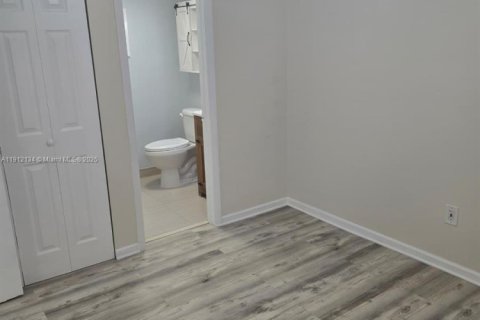 Copropriété à vendre à Miami, Floride: 2 chambres, 73.67 m2 № 2013622 - photo 3