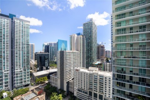 Condo in Miami, Florida, 2 bedrooms  № 1706675 - photo 1