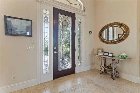 House in Port Charlotte, Florida 3 bedrooms, 396.23 sq.m. № 2330329 - photo 5