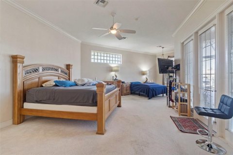 House in Port Charlotte, Florida 3 bedrooms, 396.23 sq.m. № 2330329 - photo 28