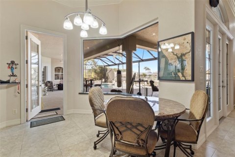 House in Port Charlotte, Florida 3 bedrooms, 396.23 sq.m. № 2330329 - photo 19