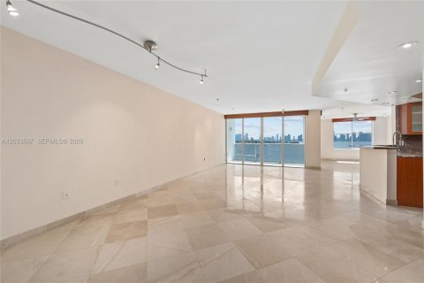 Condo in Miami Beach, Florida, 3 bedrooms  № 2078003 - photo 3