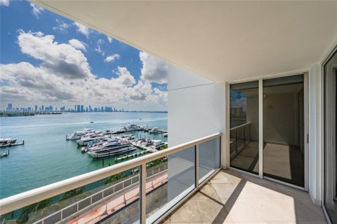 Condo in Miami Beach, Florida, 3 bedrooms  № 2078003 - photo 9