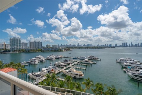Condo in Miami Beach, Florida, 3 bedrooms  № 2078003