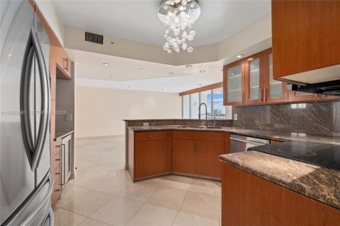 Condo in Miami Beach, Florida, 3 bedrooms  № 2078003 - photo 5
