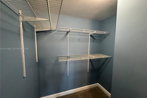 Copropriété à louer à Fort Lauderdale, Floride: 2 chambres, 90.58 m2 № 1968120 - photo 16