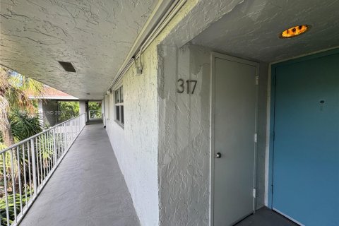 Copropriété à louer à Fort Lauderdale, Floride: 2 chambres, 90.58 m2 № 1968120 - photo 26