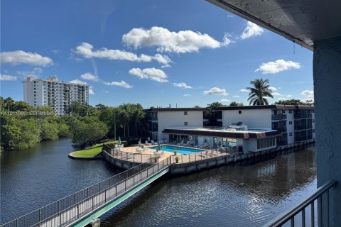 Copropriété à louer à Fort Lauderdale, Floride: 2 chambres, 90.58 m2 № 1968120 - photo 25