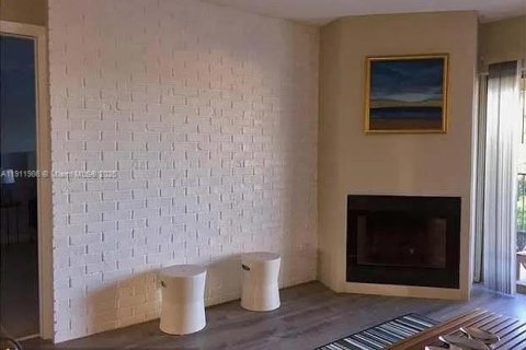 Copropriété à louer à Fort Lauderdale, Floride: 2 chambres, 90.58 m2 № 1968120 - photo 3