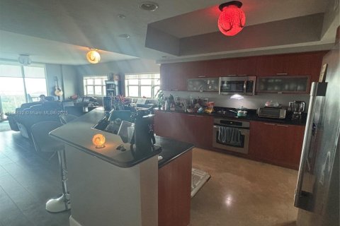 Condo in North Miami, Florida, 3 bedrooms  № 1893292 - photo 8