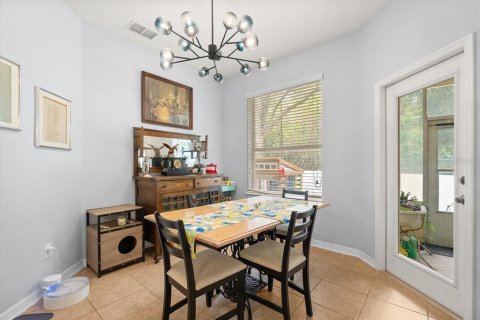 Villa ou maison à vendre à Apopka, Floride: 4 chambres, 284.56 m2 № 2142018 - photo 17