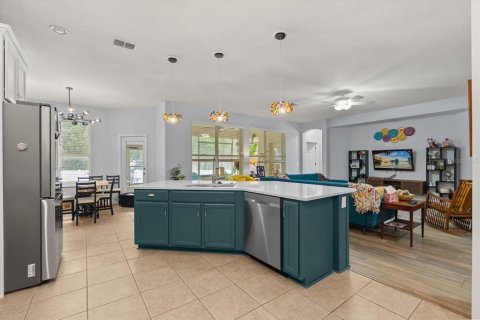 Villa ou maison à vendre à Apopka, Floride: 4 chambres, 284.56 m2 № 2142018 - photo 15