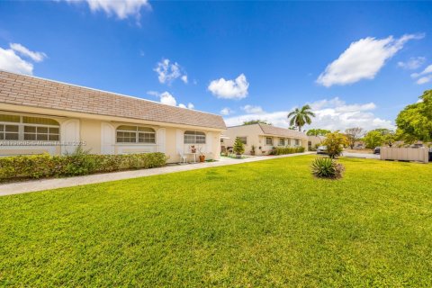 Condominio en venta en Miami, Florida, 1 dormitorio, 91.04 m2 № 1726810 - foto 2