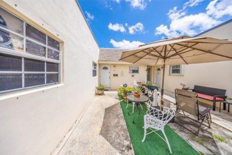 Condominio en venta en Miami, Florida, 1 dormitorio, 91.04 m2 № 1726810 - foto 20