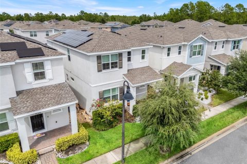 House in Winter Garden, Florida 4 bedrooms, 208.84 sq.m. № 1898700 - photo 2