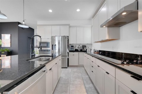 House in Winter Garden, Florida 4 bedrooms, 208.84 sq.m. № 1898700 - photo 10