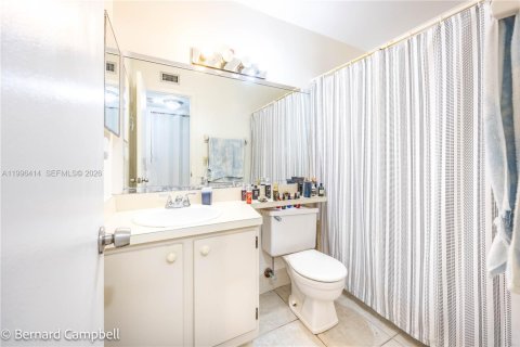 Townhouse in Coconut Creek, Florida 2 bedrooms, 93.83 sq.m. № 2058856 - photo 18