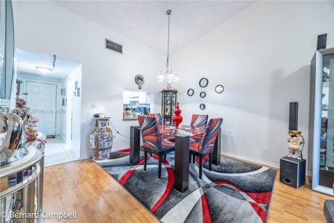 Townhouse in Coconut Creek, Florida 2 bedrooms, 93.83 sq.m. № 2058856 - photo 5