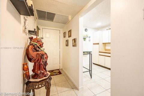 Townhouse in Coconut Creek, Florida 2 bedrooms, 93.83 sq.m. № 2058856 - photo 4