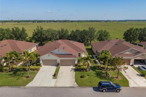 House in Punta Gorda, Florida 2 bedrooms, 121.79 sq.m. № 1904217 - photo 2