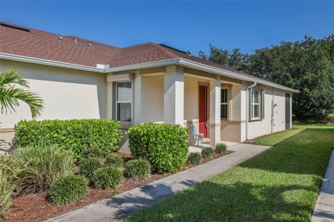 House in Punta Gorda, Florida 2 bedrooms, 121.79 sq.m. № 1904217 - photo 1