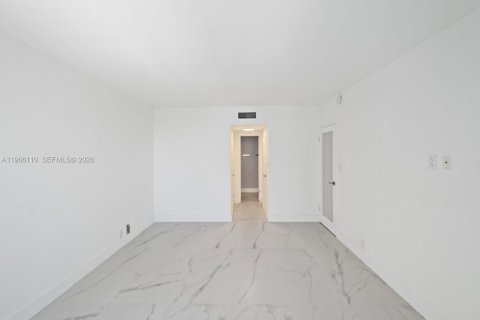 Condominio en venta en Miami Beach, Florida, 1 dormitorio, 89.37 m2 № 2031909 - foto 29