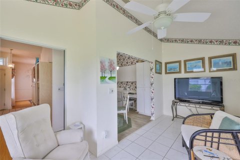 Condominio en venta en Sun City Center, Florida, 2 dormitorios, 143.35 m2 № 1894832 - foto 18