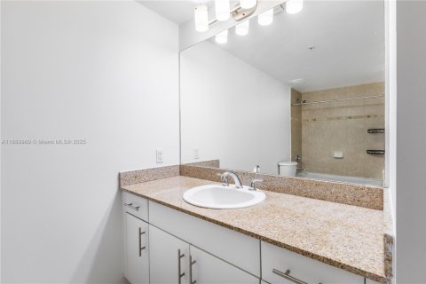 Купить кондоминиум в Майами, Флорида 2 спальни, 128.21м2, № 1943996 - фото 27