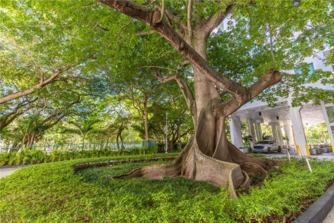 Купить кондоминиум в Майами, Флорида 2 спальни, 128.21м2, № 1943996 - фото 4