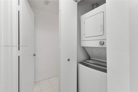 Купить кондоминиум в Майами, Флорида 2 спальни, 128.21м2, № 1943996 - фото 18