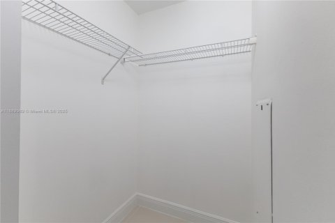 Купить кондоминиум в Майами, Флорида 2 спальни, 128.21м2, № 1943996 - фото 24