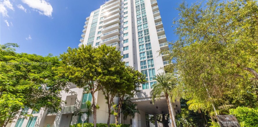 Кондоминиум с 2 спальнями в Майами, Флорида № 1943996