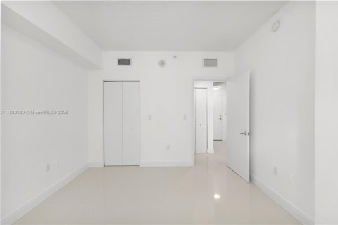 Купить кондоминиум в Майами, Флорида 2 спальни, 128.21м2, № 1943996 - фото 16