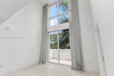 Купить кондоминиум в Майами, Флорида 2 спальни, 128.21м2, № 1943996 - фото 5