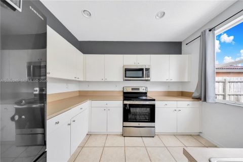 Casa en venta en Homestead, Florida, 3 dormitorios, 157.28 m2 № 2274705 - foto 7