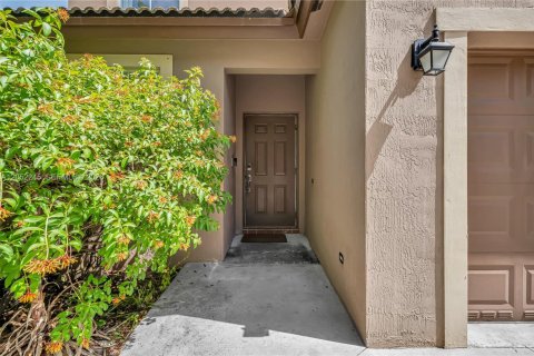 Casa en venta en Homestead, Florida, 3 dormitorios, 157.28 m2 № 2274705 - foto 4