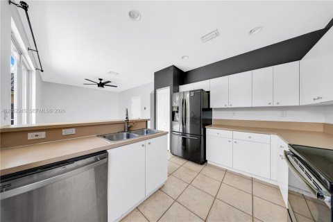 Casa en venta en Homestead, Florida, 3 dormitorios, 157.28 m2 № 2274705 - foto 5