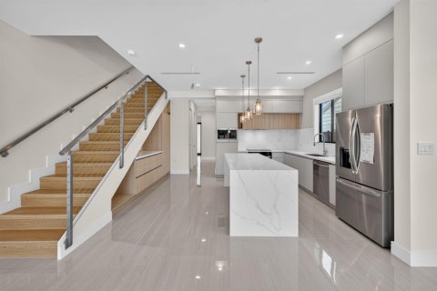 Touwnhouse à louer à Fort Lauderdale, Floride: 4 chambres, 238.29 m2 № 2191675 - photo 15