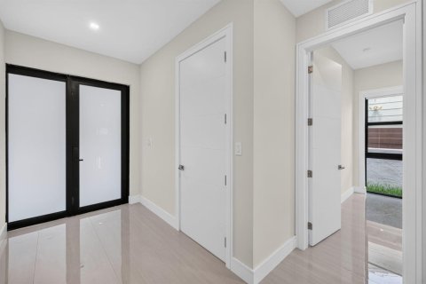 Touwnhouse à louer à Fort Lauderdale, Floride: 4 chambres, 238.29 m2 № 2191675 - photo 5