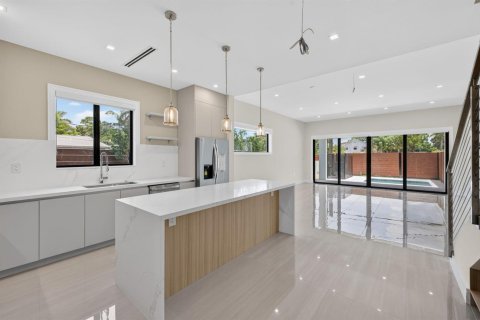 Touwnhouse à louer à Fort Lauderdale, Floride: 4 chambres, 238.29 m2 № 2191675 - photo 8