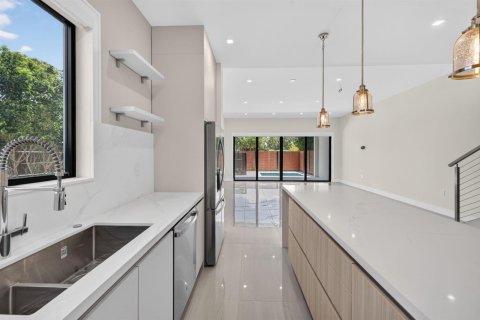 Touwnhouse à louer à Fort Lauderdale, Floride: 4 chambres, 238.29 m2 № 2191675 - photo 12