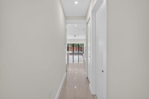 Touwnhouse à louer à Fort Lauderdale, Floride: 4 chambres, 238.29 m2 № 2191675 - photo 6