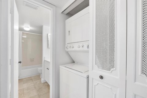 Condominio en venta en Margate, Florida, 2 dormitorios, 101.26 m2 № 2241540 - foto 23