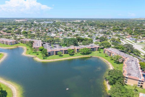 Condominio en venta en Margate, Florida, 2 dormitorios, 101.26 m2 № 2241540 - foto 28