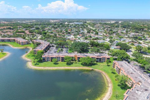 Condominio en venta en Margate, Florida, 2 dormitorios, 101.26 m2 № 2241540 - foto 30
