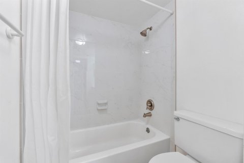 Condominio en venta en Margate, Florida, 2 dormitorios, 101.26 m2 № 2241540 - foto 22