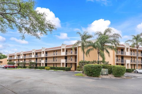 Condominio en Margate, Florida, 2 dormitorios № 2241540