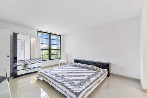 Condominio en venta en Margate, Florida, 2 dormitorios, 101.26 m2 № 2241540 - foto 16